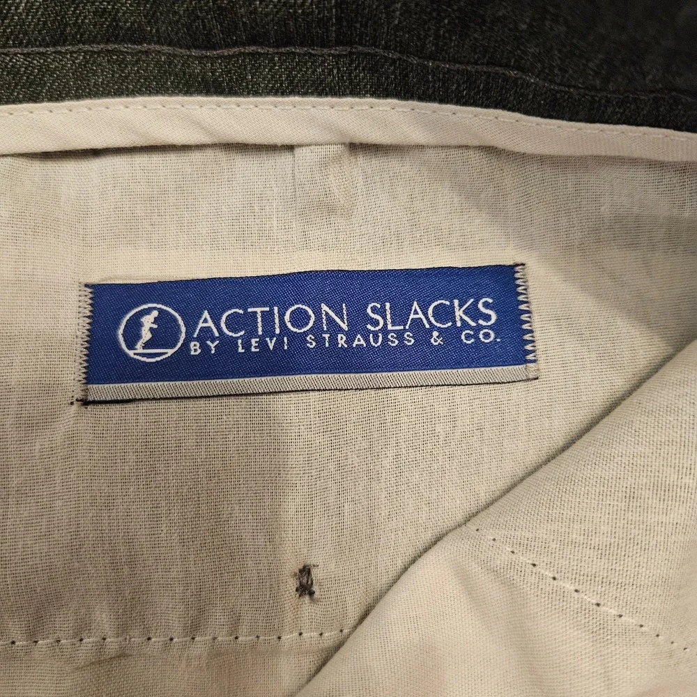 Vintage Levi's Action Slacks Men's‎ Dress Pants W38 L30 Gray Heather Pleated